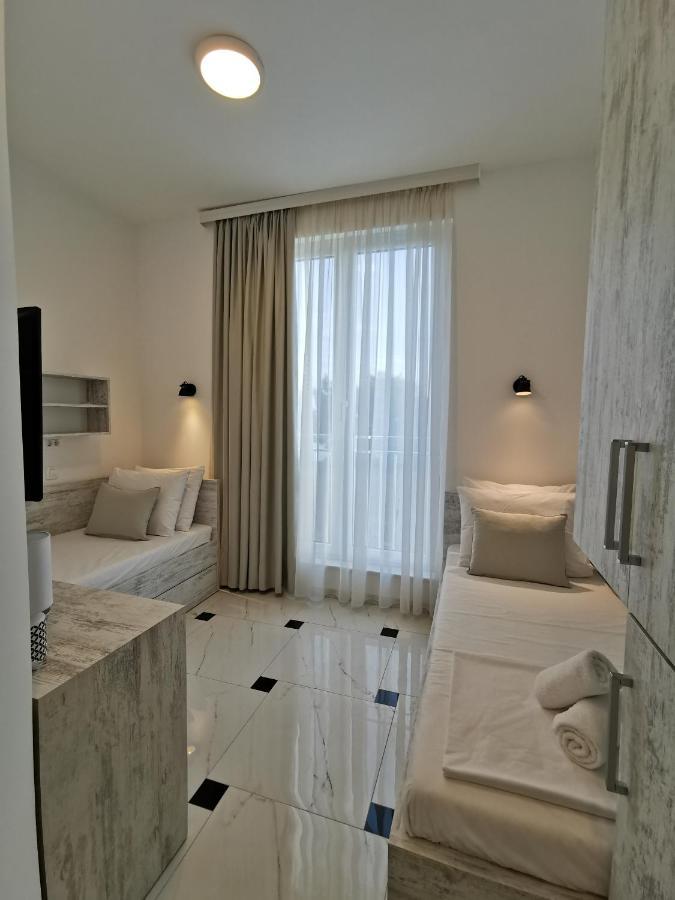Hotel Montenino Бар Екстериор снимка