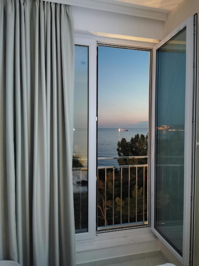 Hotel Montenino Бар Екстериор снимка