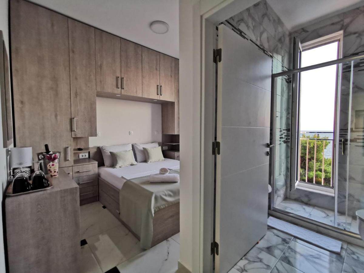 Hotel Montenino Бар Екстериор снимка