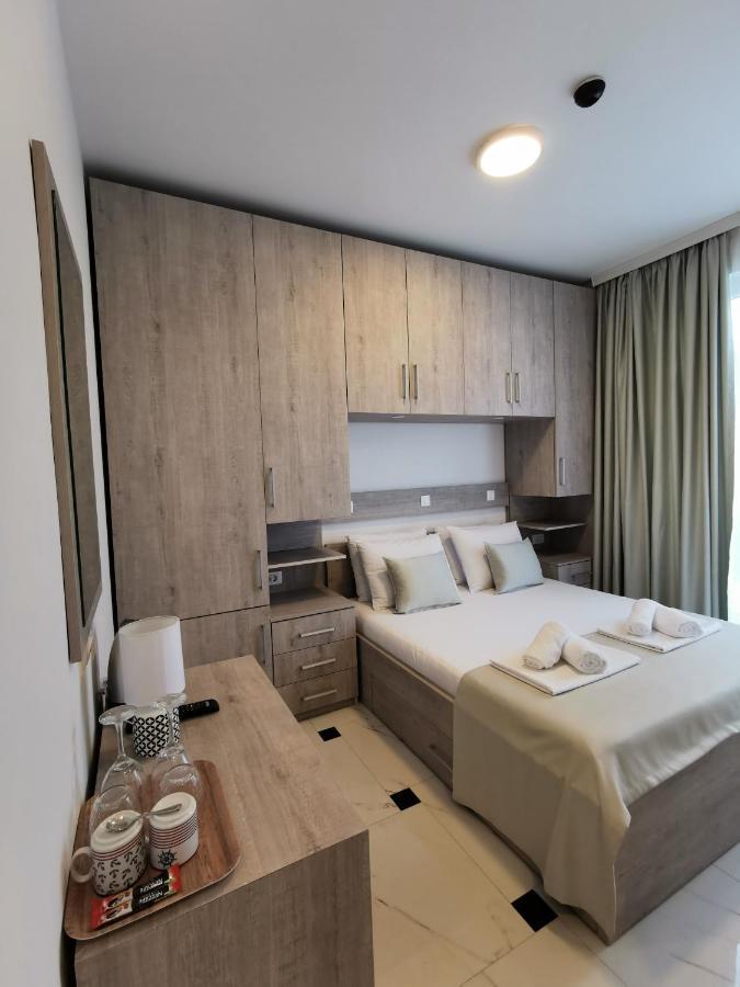 Hotel Montenino Бар Екстериор снимка