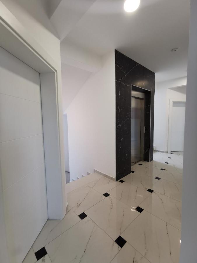 Hotel Montenino Бар Екстериор снимка