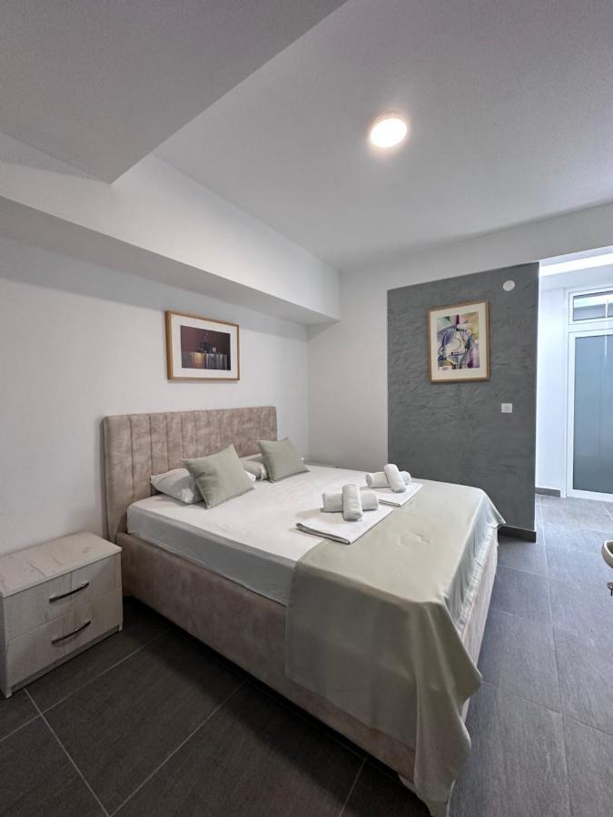 Hotel Montenino Бар Екстериор снимка