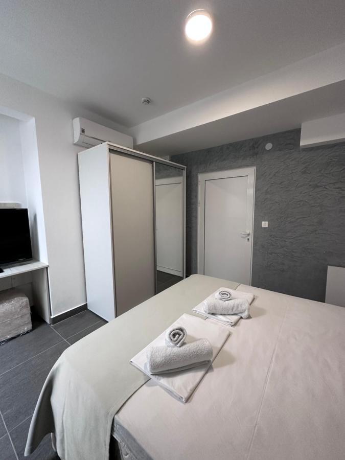 Hotel Montenino Бар Екстериор снимка