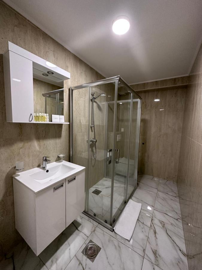 Hotel Montenino Бар Екстериор снимка