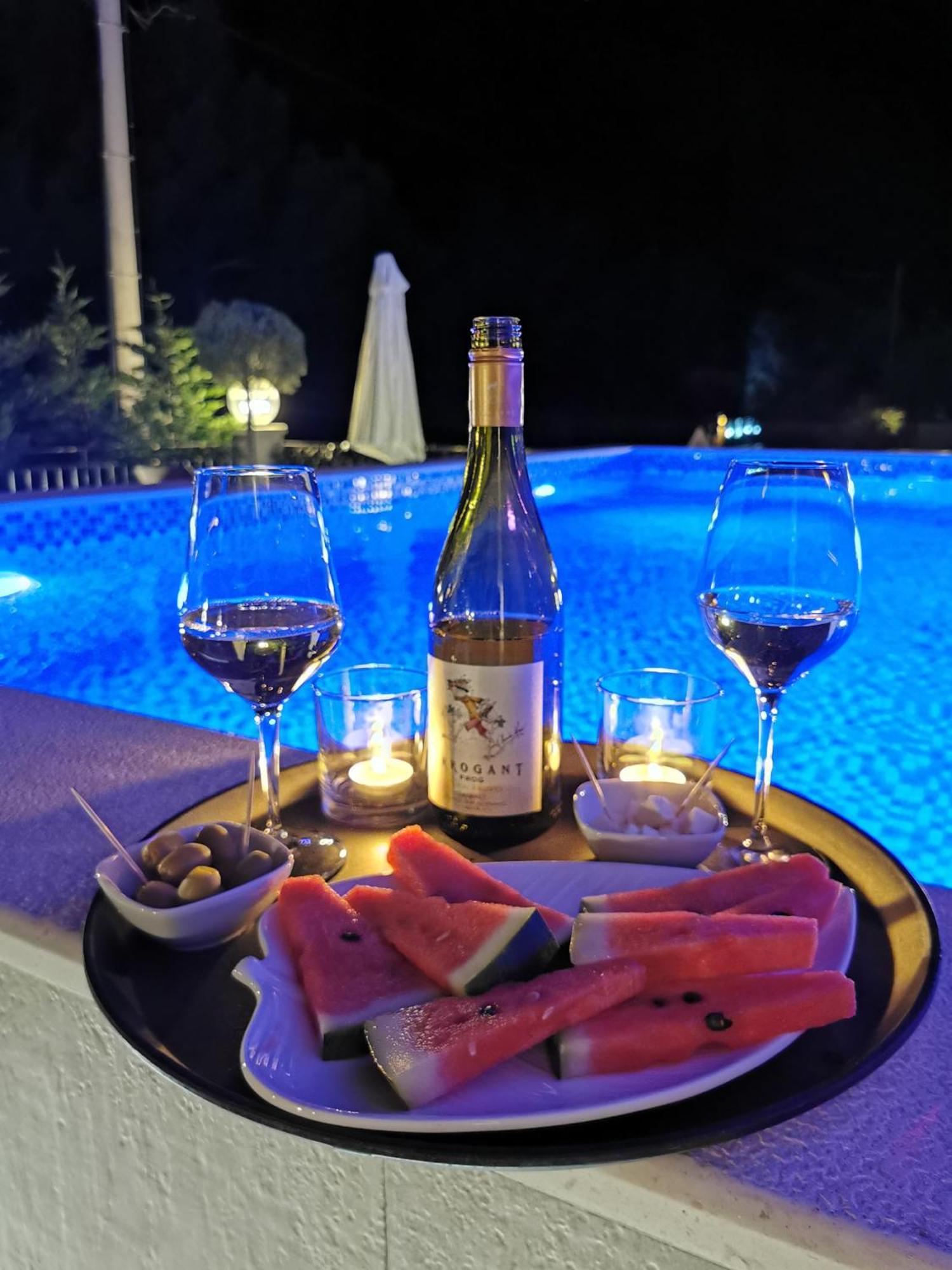 Hotel Montenino Бар Екстериор снимка